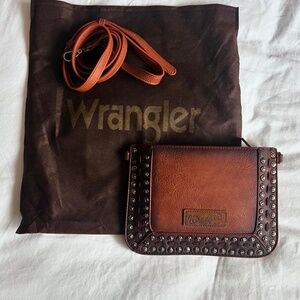 ONE SIZE WRANGLER WOMENS RIVETS STUDDED WRISTLET